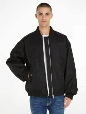 Tommy Jeans Bomberjacke »TJM OVZ TONAL APPLIQUE BOMBER«