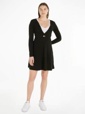 Tommy Jeans Strickkleid »TJW FIT & FLARE XS BADGE DRESS«